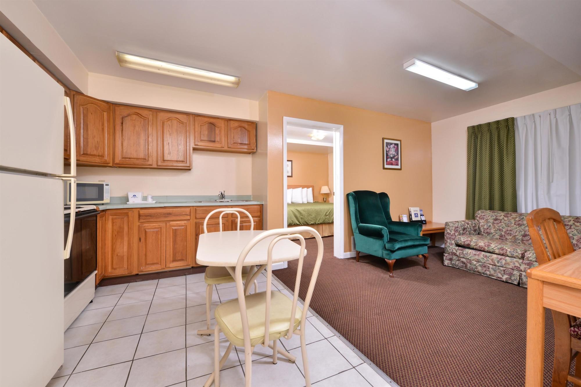 Americas Best Value Inn Jonesville/Hillsdale מראה חיצוני תמונה