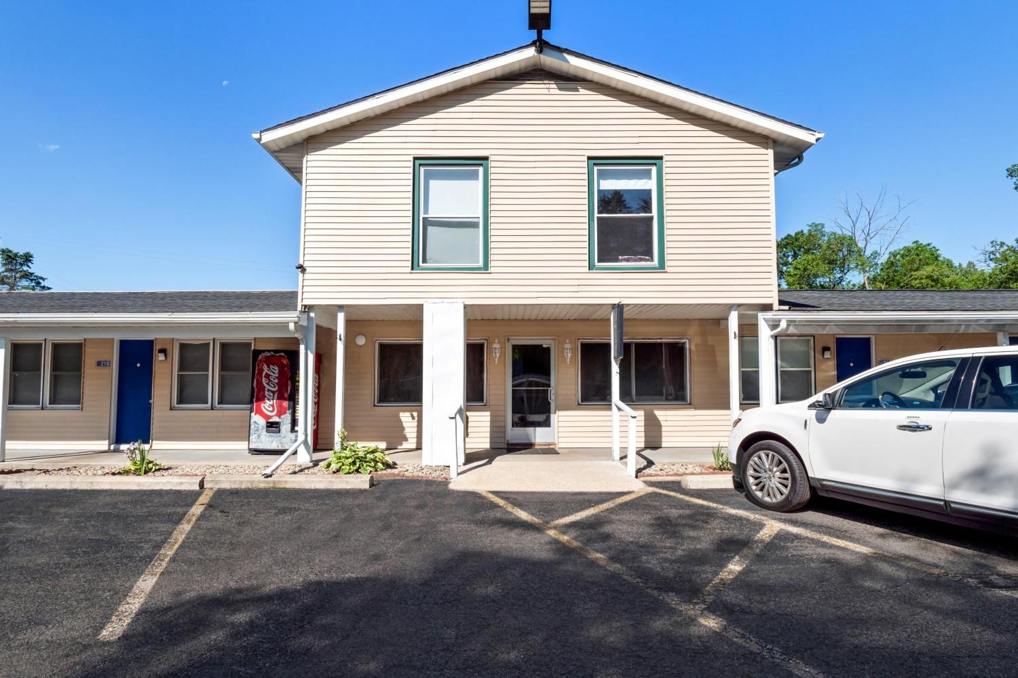 Americas Best Value Inn Jonesville/Hillsdale מראה חיצוני תמונה