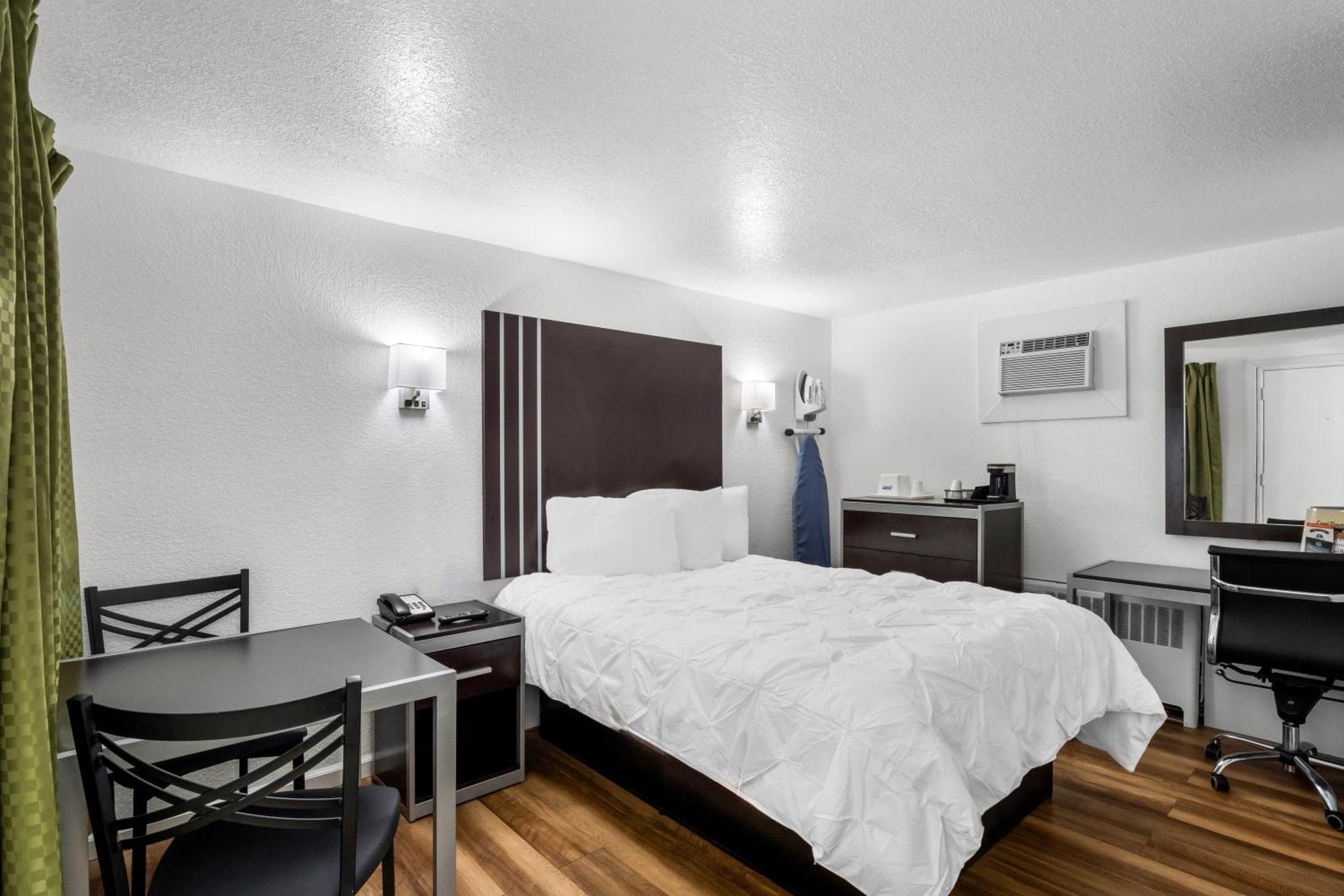 Americas Best Value Inn Jonesville/Hillsdale מראה חיצוני תמונה