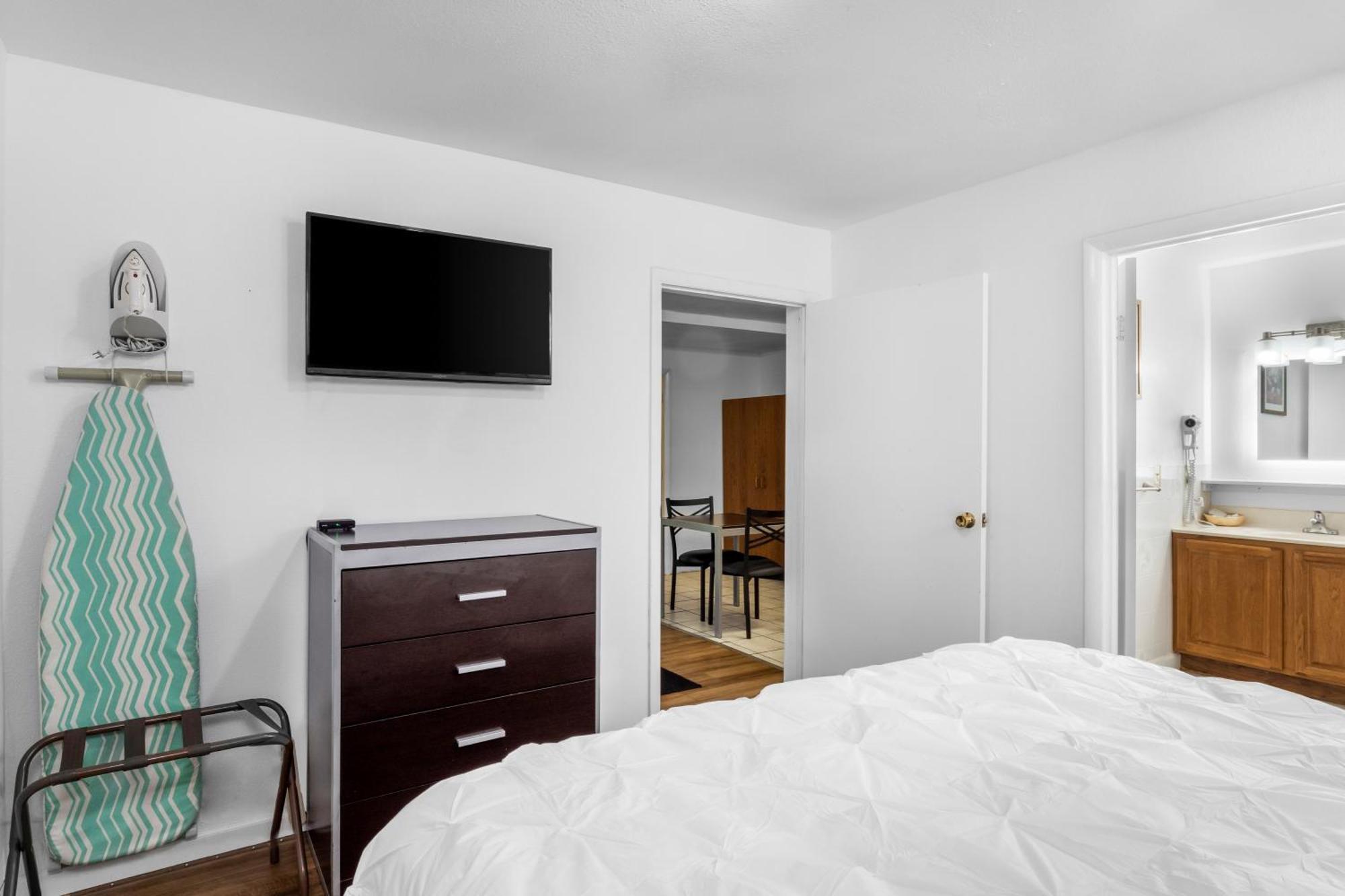 Americas Best Value Inn Jonesville/Hillsdale מראה חיצוני תמונה