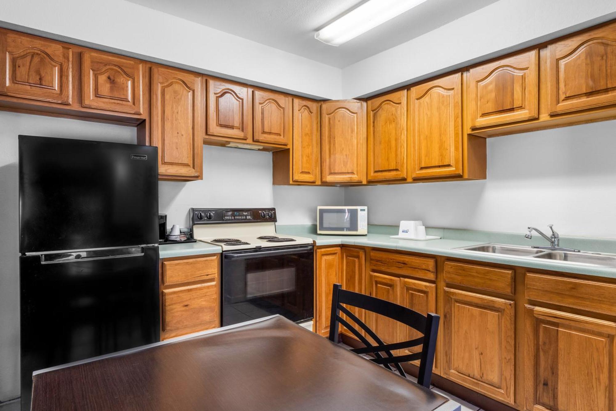 Americas Best Value Inn Jonesville/Hillsdale מראה חיצוני תמונה