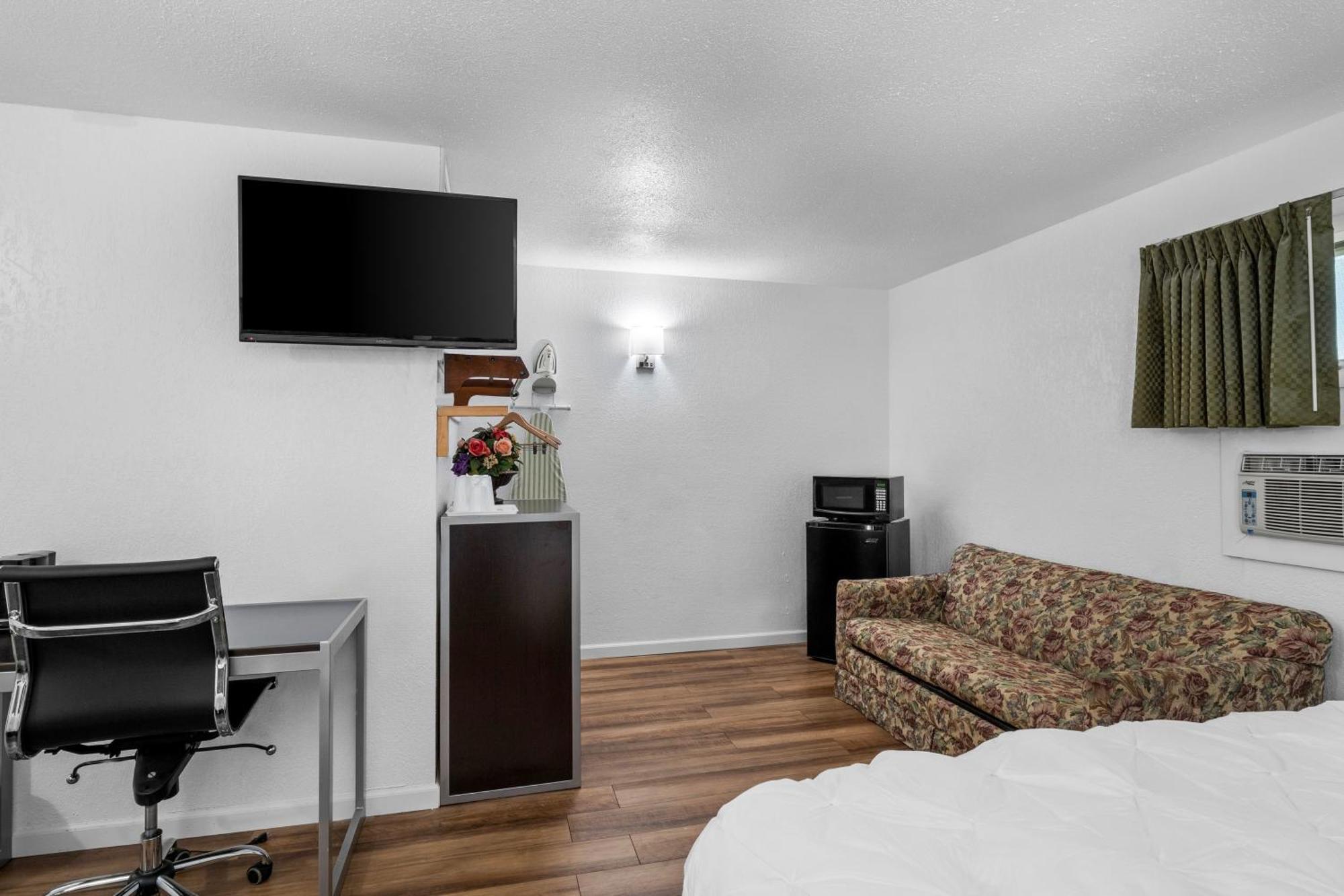 Americas Best Value Inn Jonesville/Hillsdale מראה חיצוני תמונה