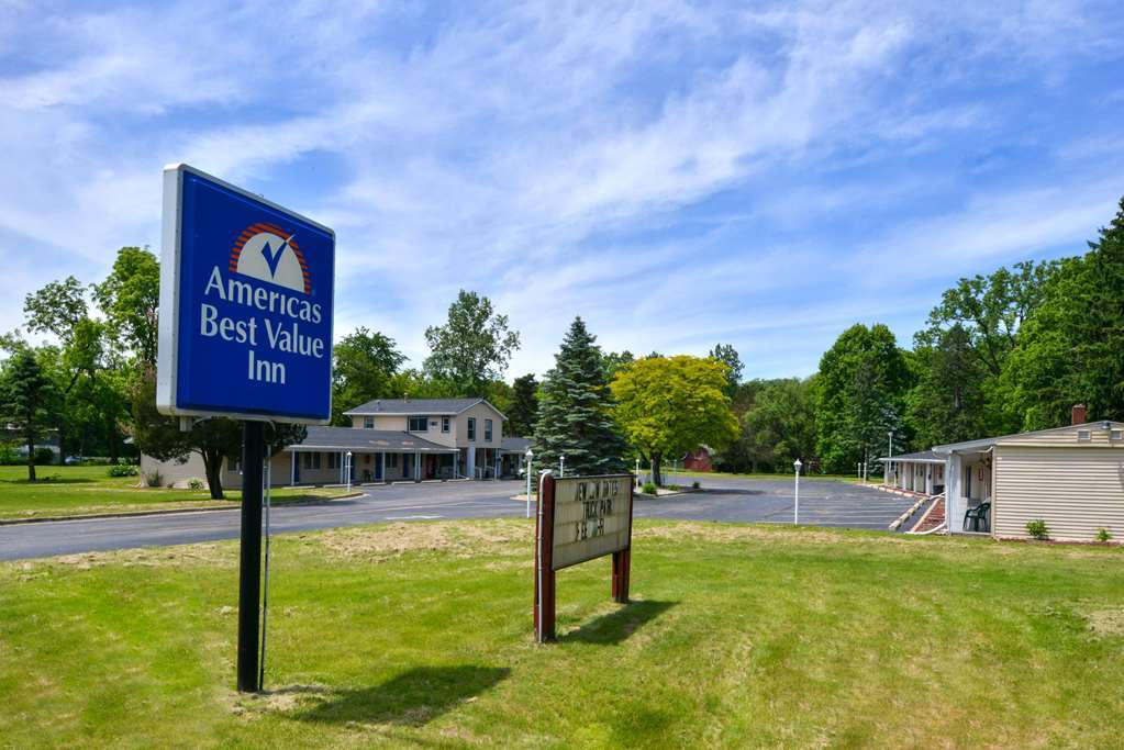 Americas Best Value Inn Jonesville/Hillsdale מראה חיצוני תמונה